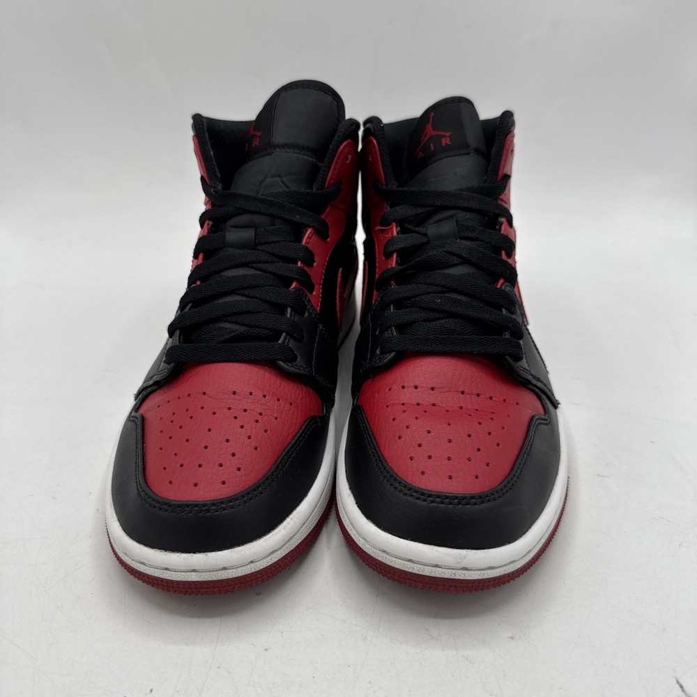 Jordan 1 Mid Mens 7.5 Banned Bred Black Red Bulls Retro 554724-074 Sneakers - Picture 2 of 9